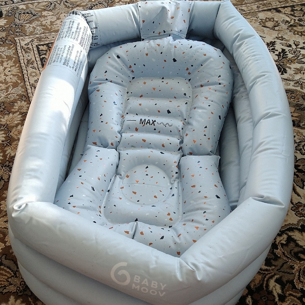 Blue Inflatable Baby Bath - Picture 10 of 15